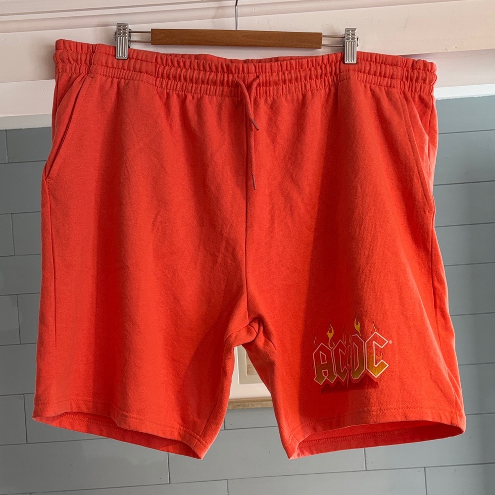 AC/DC‎ Men's Vibrant Orange Athletic Shorts